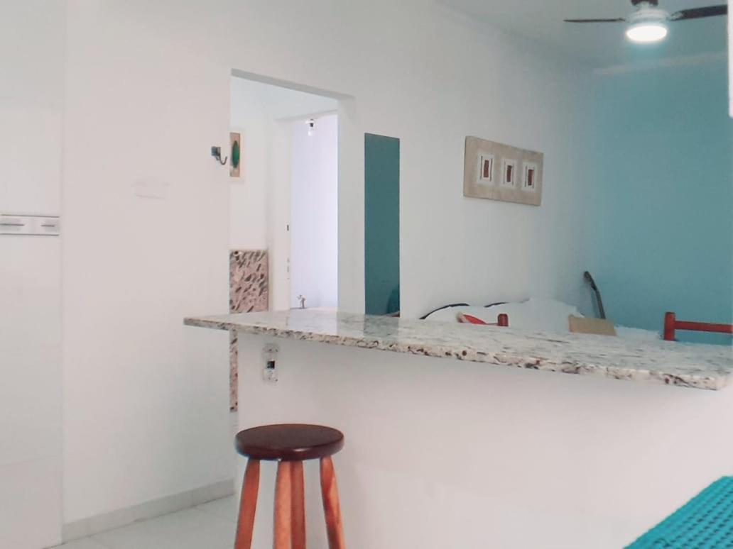 Apartamento Vento E Mar - 2 Quartos Com Sacada Na Quadra Da Praia Do Gonzaga Сантос Экстерьер фото